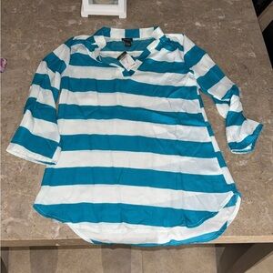 Rue21 Teal and White Geometric Long Sleeve Shirt